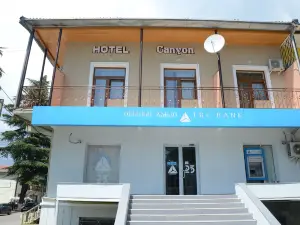 Canyon Hotel