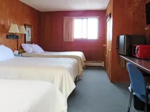 Indianhead Ironwood Hotel