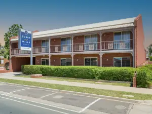 เบิร์กแอนด์วิลส์ มอเตอร์อินน์ สวอนฮิลล์