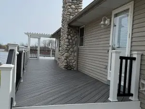 Lakefront Getaway on Murray Lake - Swim, Fish, Float, & Relax