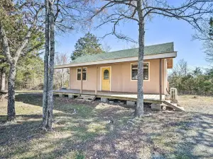 Clayton Cabin Rental Near Sardis Lake!