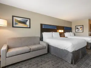 Holiday Inn Express & Suites Carlisle Southwest – I-81