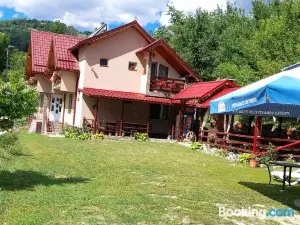 Casa cu Muscate