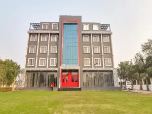 Super Townhouse Jashn