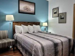 MacIver's Motel & Campground