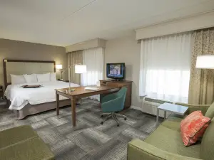 Hampton Inn & Suites Cincinnati-Union Centre