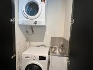 New modern 1BR apt near Dickson