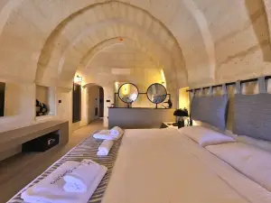 Simurg Cave House