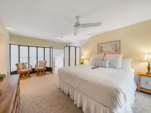 Spacious Condo with Daily Activities Included - Inviting Maui Retreat