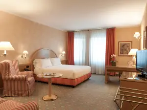 Agora' Palace Hotel