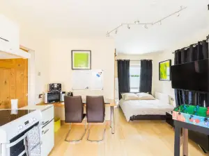 Umbrella Properties Apartment Birmingham