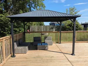 Beach Life Cottage by Grand Bend: A Modern Retreat Just Steps to the Beach!