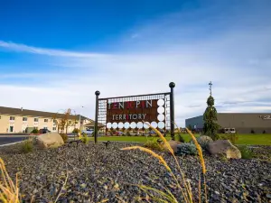 Ten Pin Inn & Suites