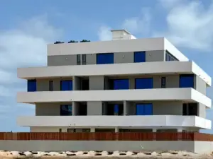 JoLi Beach House - Spacious Second Floor T0 Suite with Beatiful View