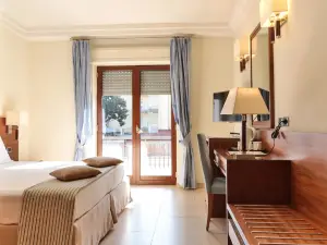 Suites & Residence Hotel