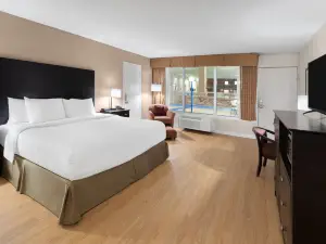 Ramada by Wyndham Grayling Hotel & Conference Center