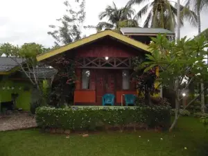 Ambow Homestay Jungle Trekking & Village Tour