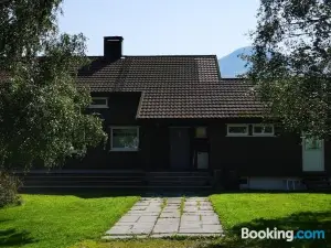 Romsdalseggen Lodge
