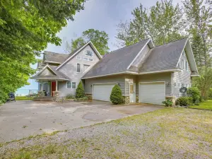 Northport Home with Sandy Beach, Close to Parks!