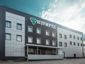 Hotel Izumrud