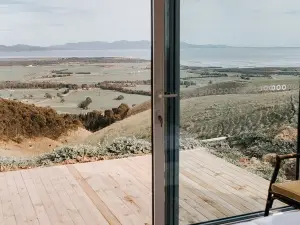 One Tree Hill Eagles Nest - Wilson's Prom / Sea / Mountain Views