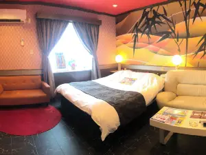 Hotel Lakeinn - Adult Only