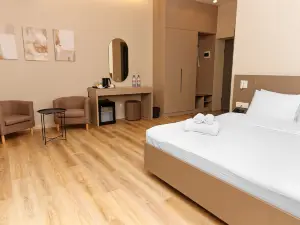 Aston Hotel