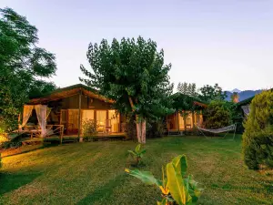 ETENNA BEACH BUNGALOWS HOTEL