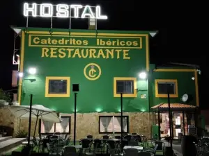 Hostal Catedritos Ibéricos A-5 Km 154 A 5 KM de Oropesa A 1 KM de Herreruela de Oropesa