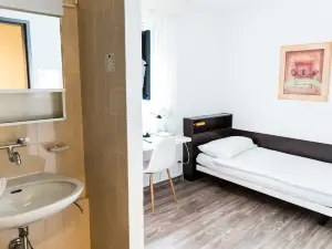 city hostel Geneva sarl