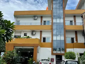 Hotel Guru Surbhi