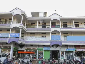 OYO 70164 Hotel Green View
