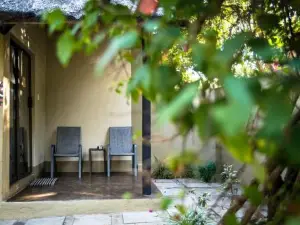 Umkumbe Safari Lodge Riverside