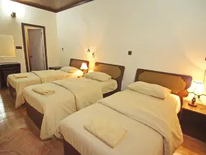 Kuri Beach View Inn