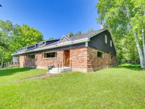 1 Mi to Lake Superior: Cottage w/ Sauna & Rec Room