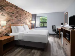 Travelodge by Wyndham Barrie