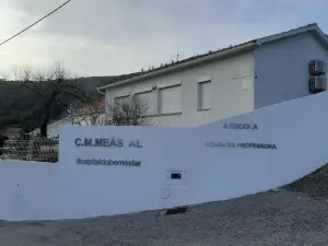 Casas da Escola - "A Escola" - Meãs