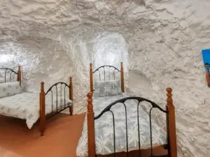 Desert Hideaway - White Cliffs