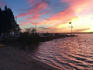 (Birch Cabin) Waterfront 2 Bed 1 Bath Cottage - Pets OK