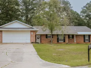 The Shanty @ Rayburn Country