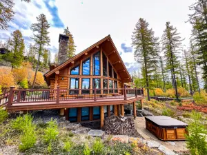 New! Amazing Views, Ski In / Ski Out, Sleeps 10, Private Neighborhood Ski Lift