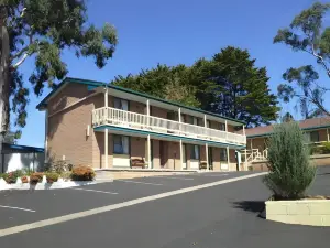 Hideaway Motor Inn