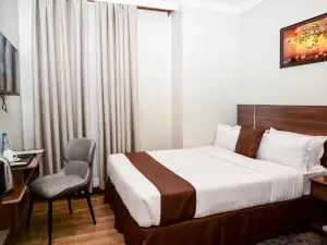 La Beila Hotel Meru