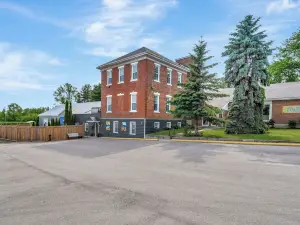 The Bloomfield Inn