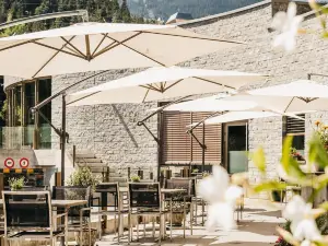 Peaks Place Apartments & Spa