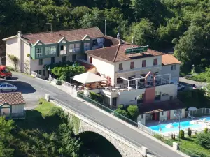 Logis Hotel Restaurant du Pont