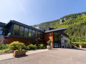 โลจิส โรงแรม เลมบาร์กาแดร์