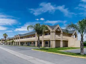 Motel 6 Buttonwillow, CA Central