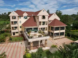Equator Pastoral resort and Conferencing, Gambogi