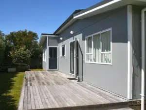 Matapouri Cottage - Matapouri Holiday Home